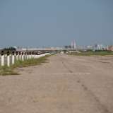 ...fu poi utilizzata dal 1946 fino 1965 soprattutto per velivoli civili, mancando all�epoca un�altra aerostazione a Bari.Poi, una volta costruita l�attuale pista di Bari-Palese, serv� qualche altro anno come terminal passeggeri. Impiegata infine per funzioni militari di addestramento, venne completamente dismessa nel 1982
